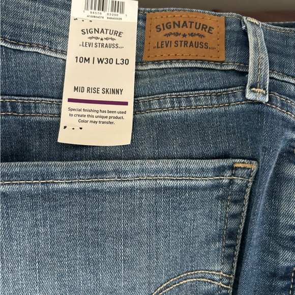 Mid Rise Skinny Signature Levi Strauss Simply Stretch Jeans - Picture 3 of 3